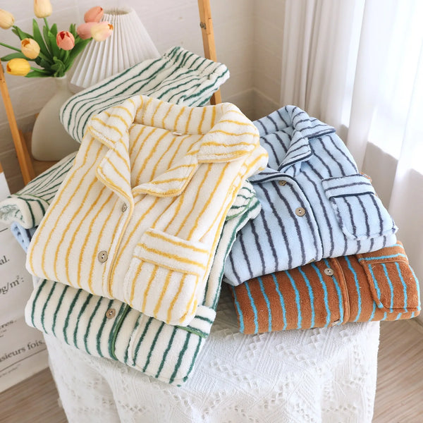 Winter couple pajamas Women's Pajamas Flannel Pajamas 2 Piece Set.