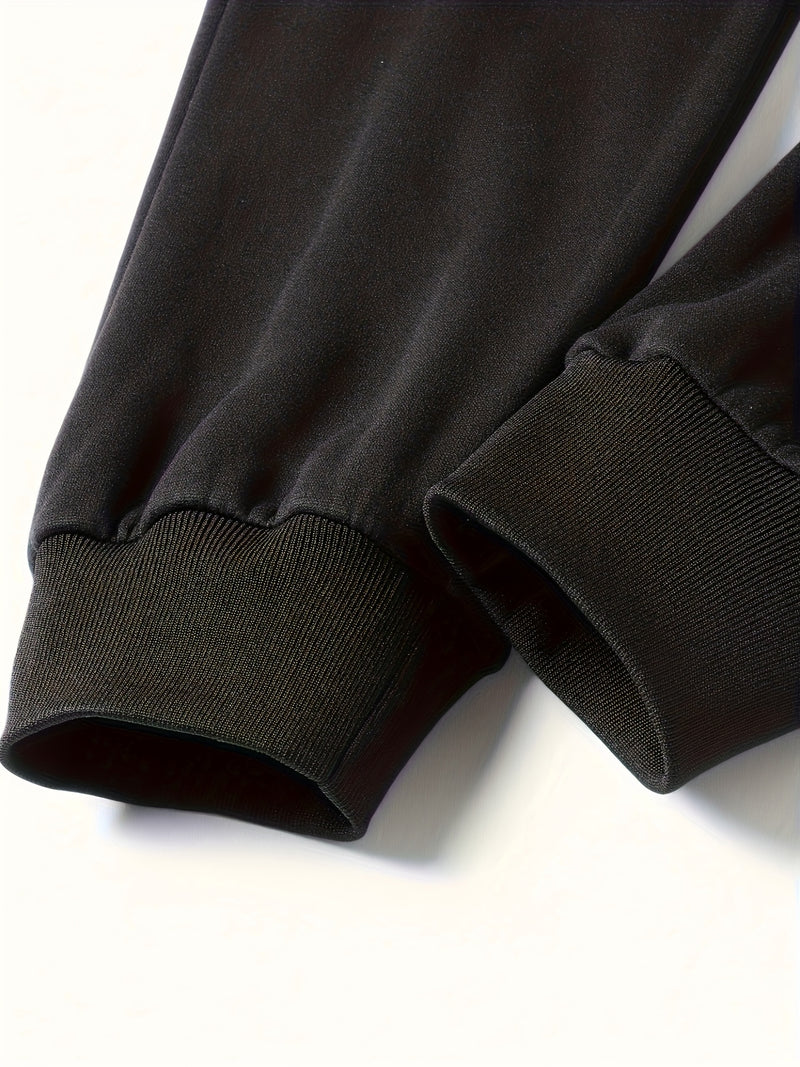 Men's Hooded Sweatshirt & Joggers Set.