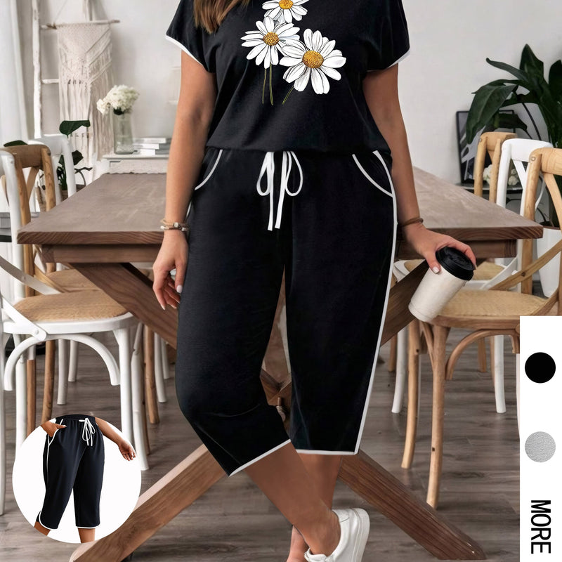 Women's Outfit Featuring a White Round-Neck Short-Sleeve T-Shirt.