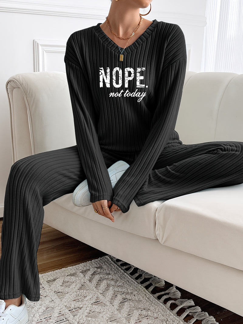 Casual And Stylish Two-Piece Set for Women.