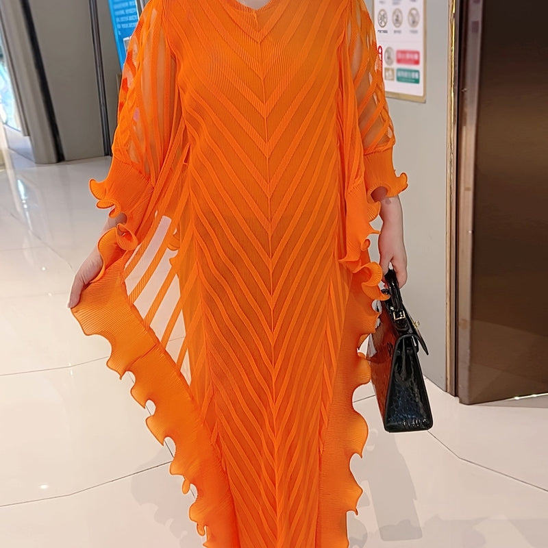 Women’s Elegant Long Dress with Stylish Pleats.