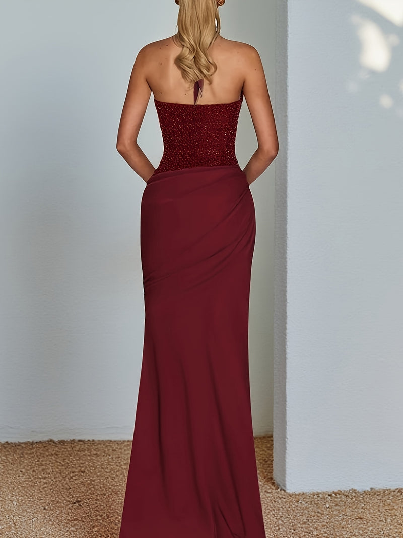 Women’s Chic Vintage-Style Burgundy Halter Dress.