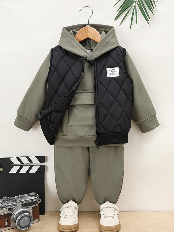 A Stylish And Comfortable Outfit for Baby Boys in Autumn And Winter.