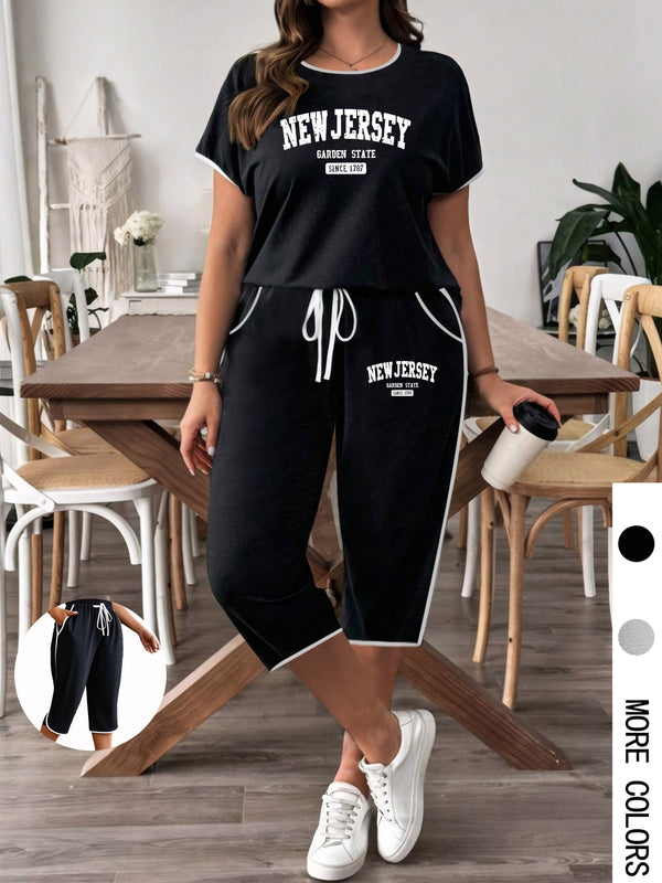 Women's Outfit Featuring a White Round-Neck Short-Sleeve T-Shirt.