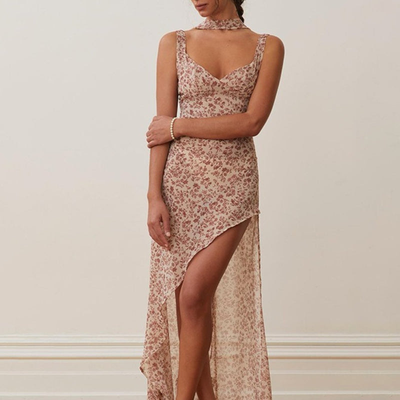 Spring and Summer New Women's Fashion Sexy Pure Vacation Style.