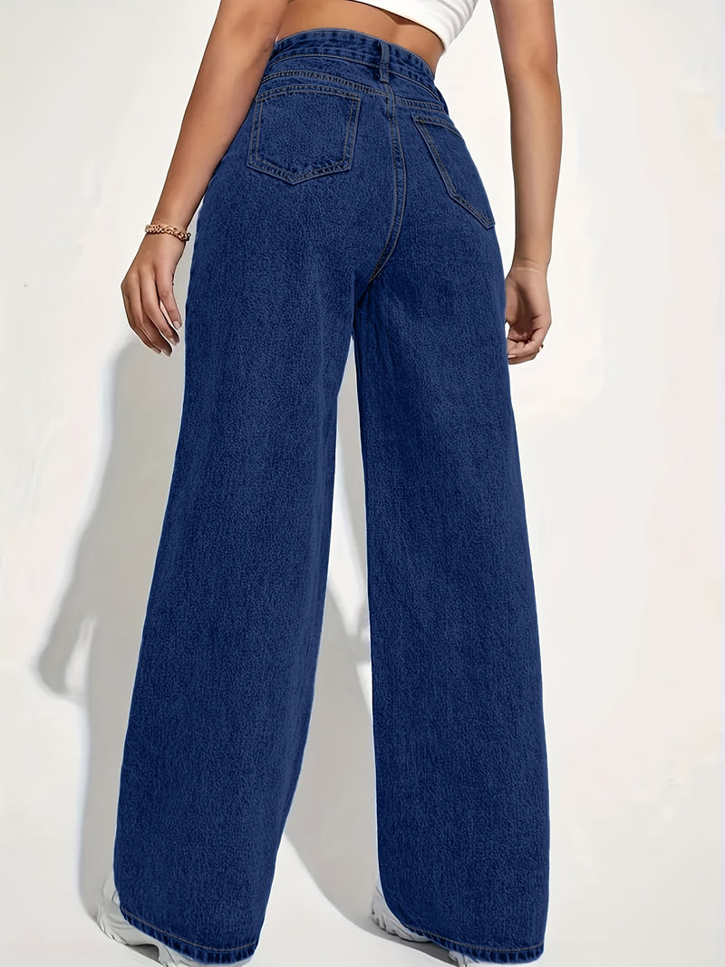 Women’s Fashionable Casual Straight-cut Jeans with Pockets.