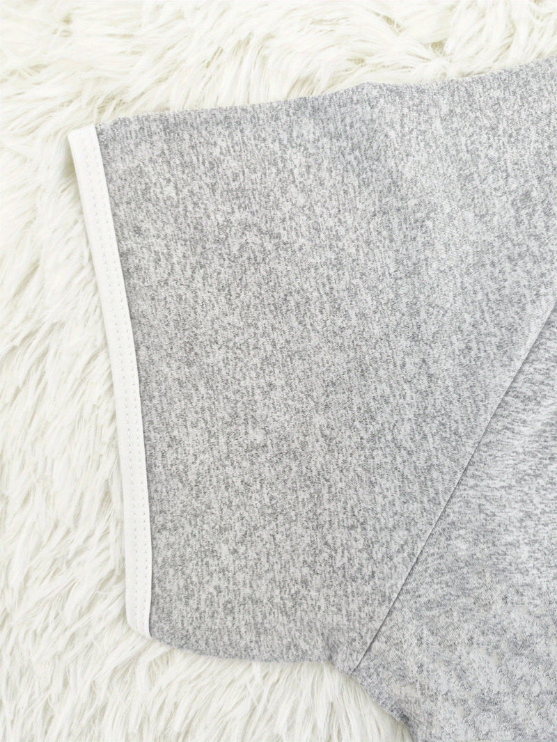 Women's Heart Print White Tie-Front Round Neck Short Sleeve T-Shirt and 7/8 Pants.