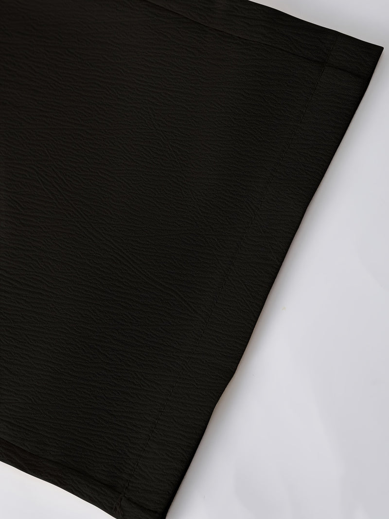 A Set of Two Men's Casual Solid Color Suit Collar Shirts And Long Pants.