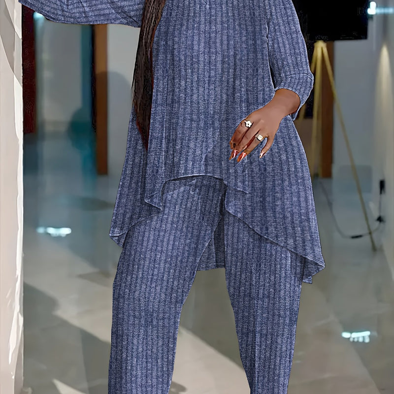 Women's Plus Size Fashion Round Neck Two-Piece Outfit.