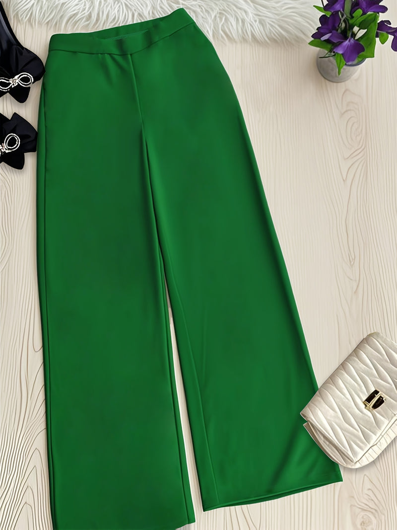 Women’s Two-Piece Set Featuring a Geometric Print Shirt And Solid Color Trousers.