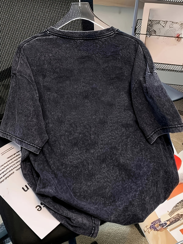 Women's Trendy Fashion Snowflake Print T-Shirt.