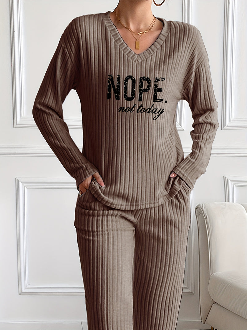 Casual And Stylish Two-Piece Set for Women.