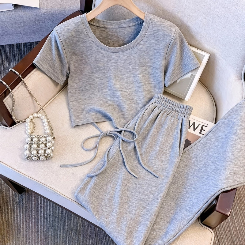 2pcs Women's Gray Short-sleeve Tie-back Crop Top with Round Neck.