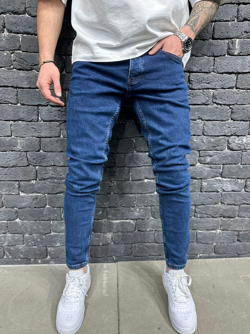 Men's Fashion Simple Solid Color Slim Fit Jeans.