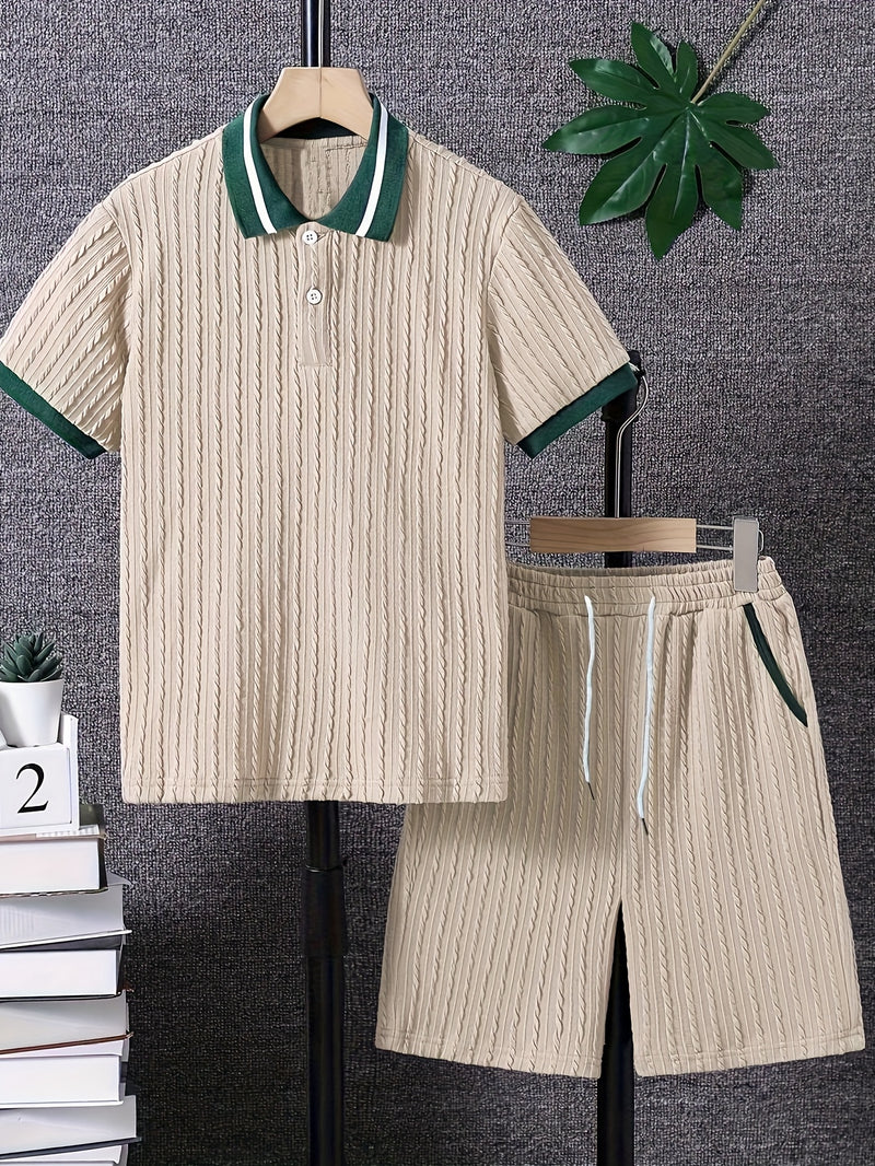 Men'S Casual Fashion Set Featuring a Top And Shorts.