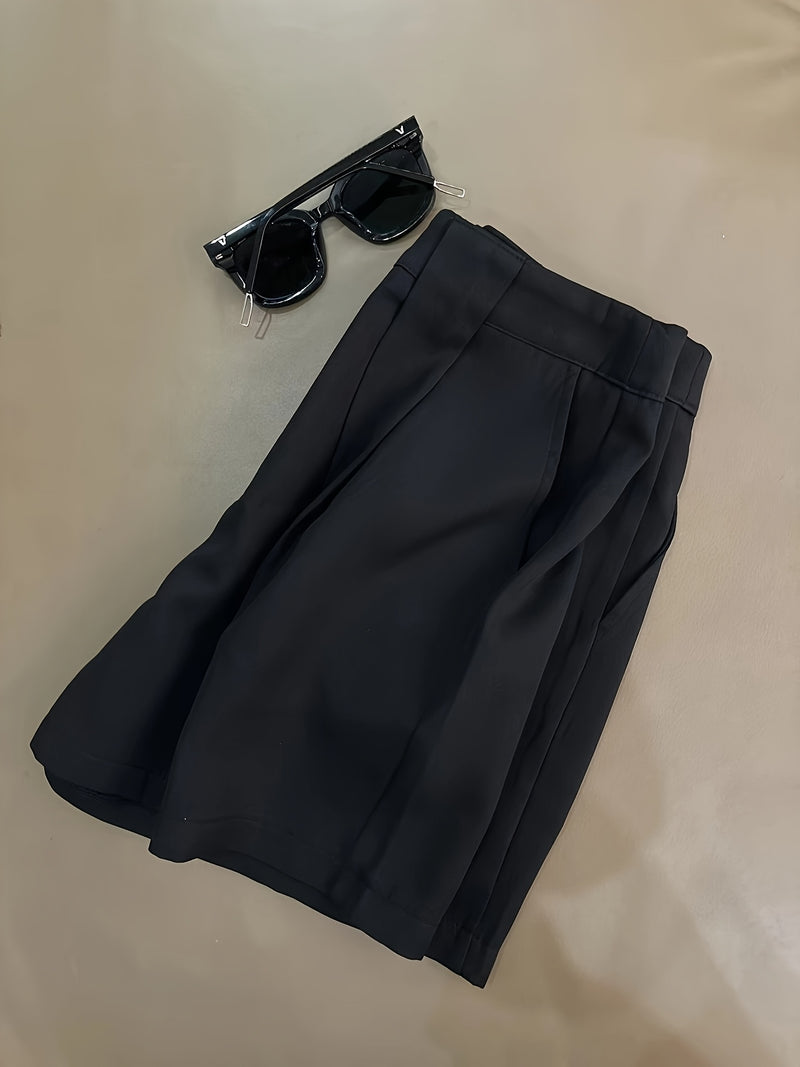 Women’s -Blocked Strapless Fitted Top Paired with Versatile Casual Shorts.