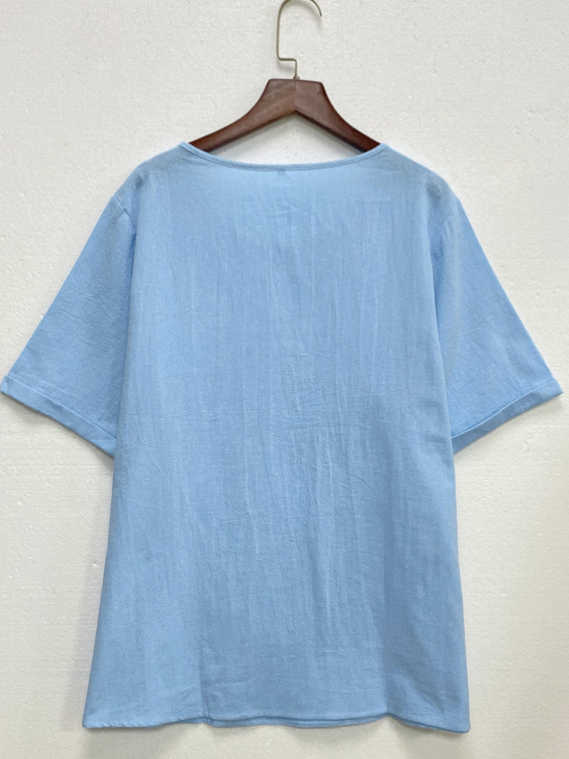 Women’s Casual Short Sleeve T-Shirt.
