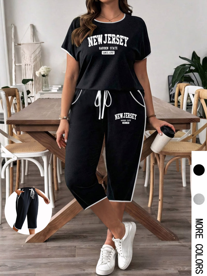 Women's Outfit Featuring a White Round-Neck Short-Sleeve T-Shirt.