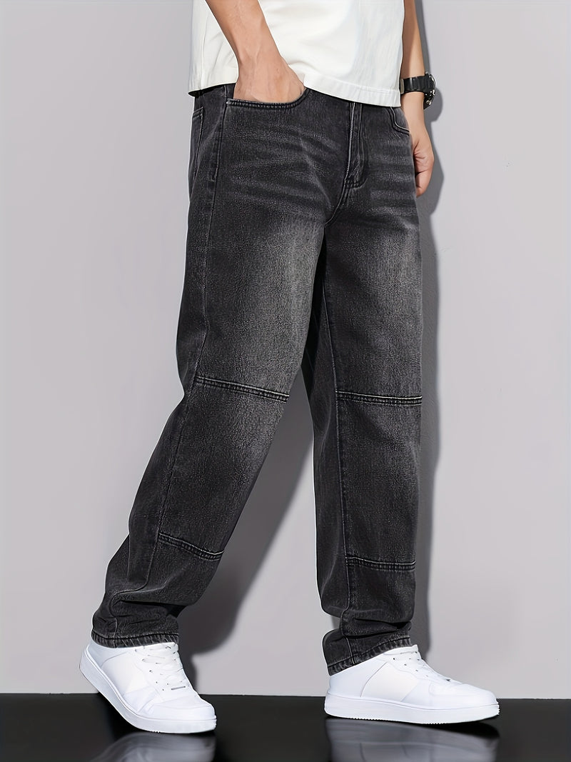 Men's Classic Regular Fit Washed Jeans.