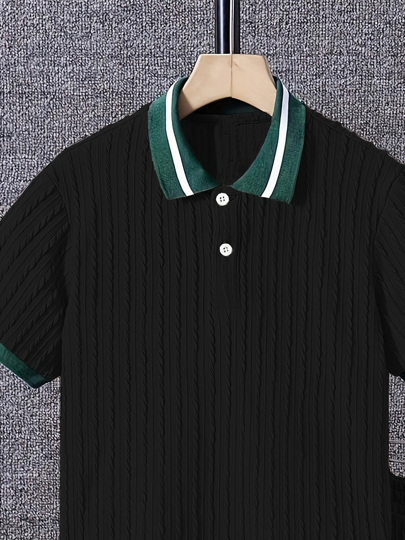 Men'S Casual Fashion Set Featuring a Top And Shorts.