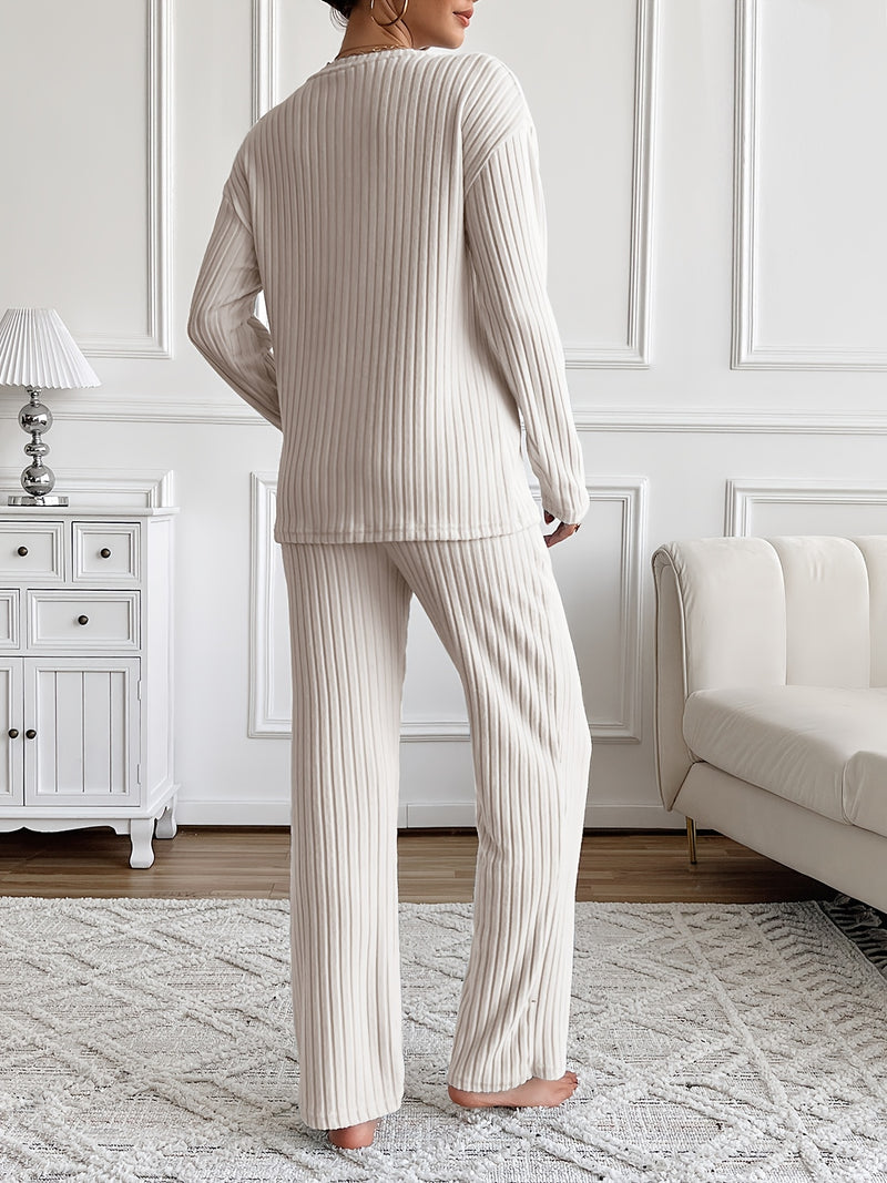 Casual And Stylish Two-Piece Set for Women.