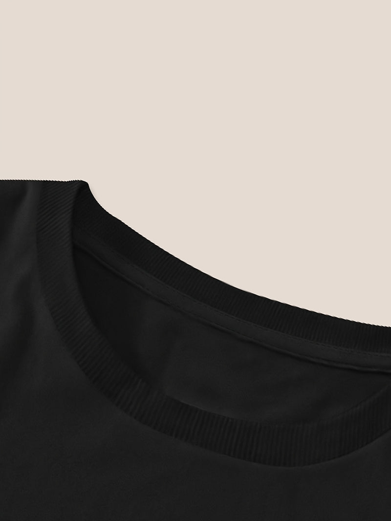 Women’s Geometric Print T-Shirt.