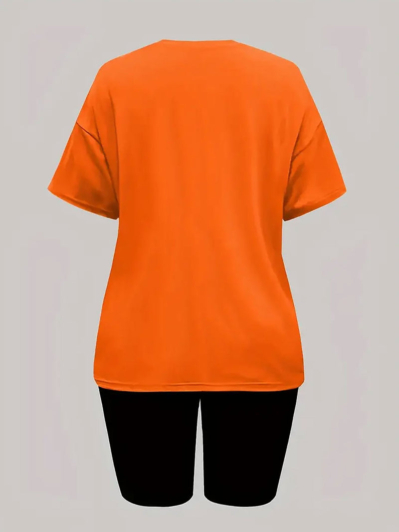 Two-piece set short-sleeved T-shirt and short leggings.