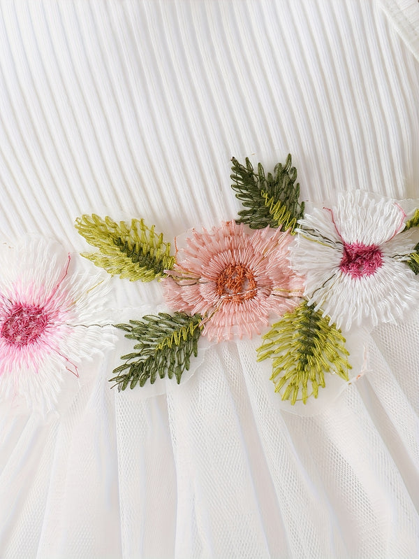 Summer Girls' Solid Color Sleeveless Dress Set with Floral Embellishments.