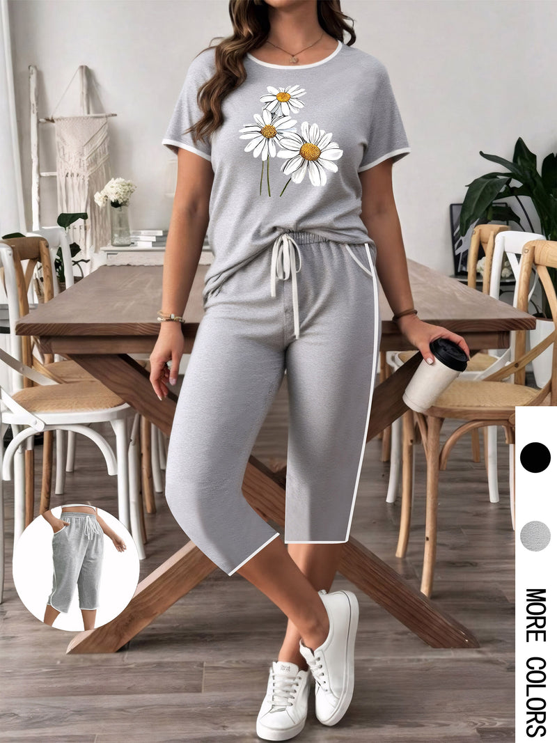 Women's Outfit Featuring a White Round-Neck Short-Sleeve T-Shirt.