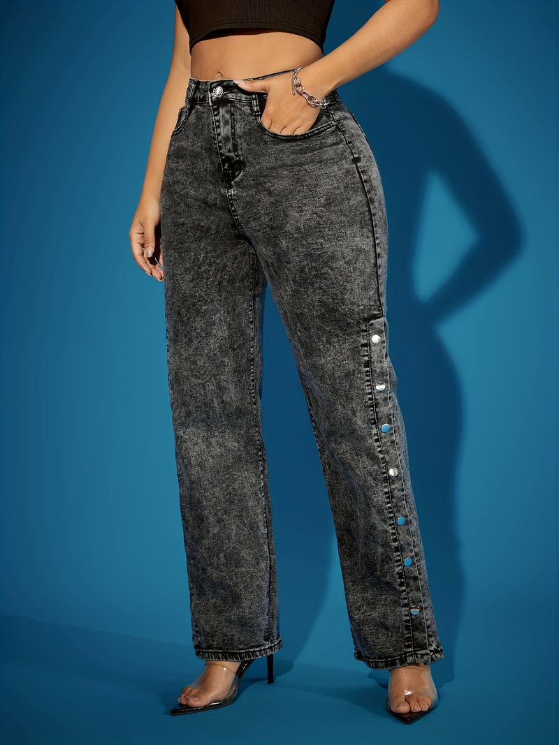 Women's Retro Button-Front Straight-Leg Jeans.