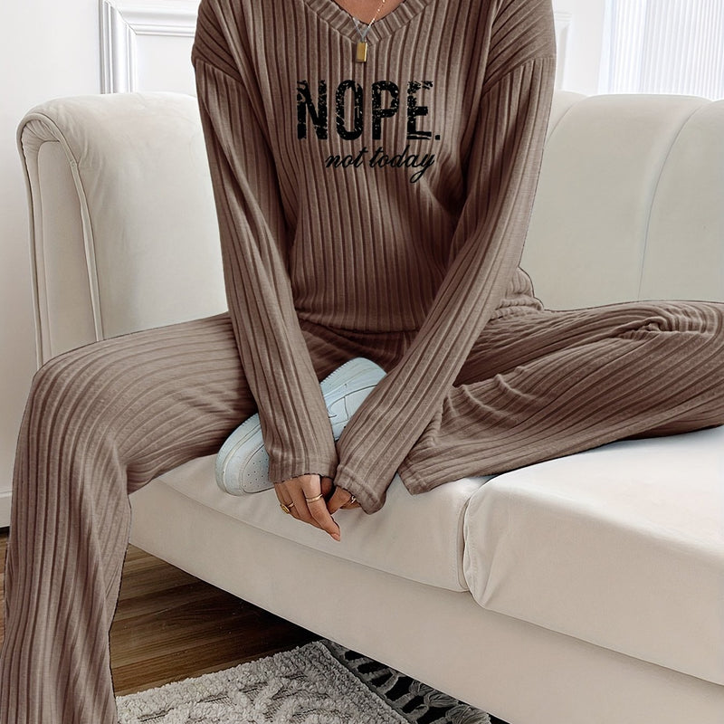 Casual And Stylish Two-Piece Set for Women.