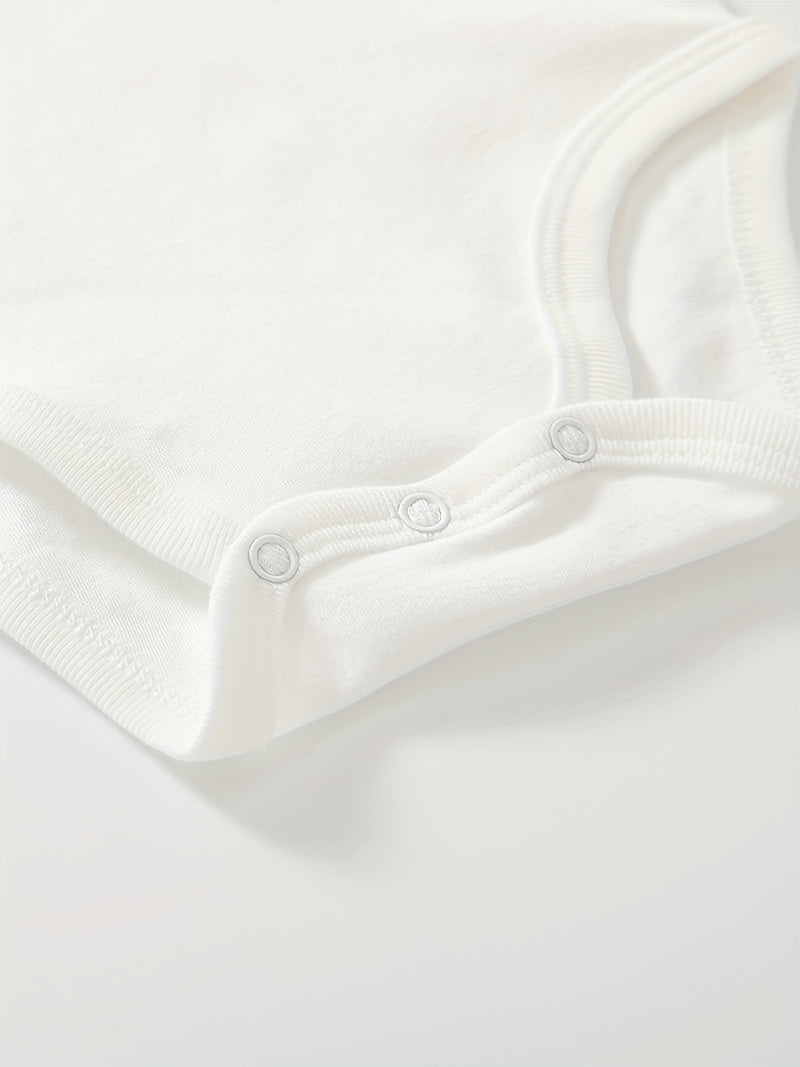 Casual And Cute Baby Clothing Suitable for Both Boys And Girls.