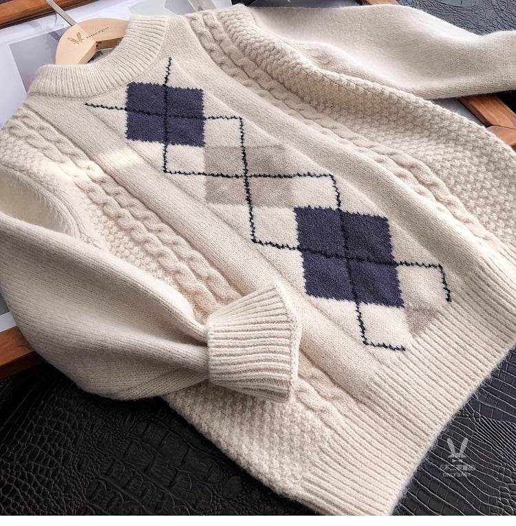 Mid-Sized Diamond Patterned Jacquard Turtleneck Sweater.