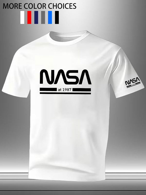 Men's Round Neck Short Sleeve Featuring a Modern And Clean Overall Style.
