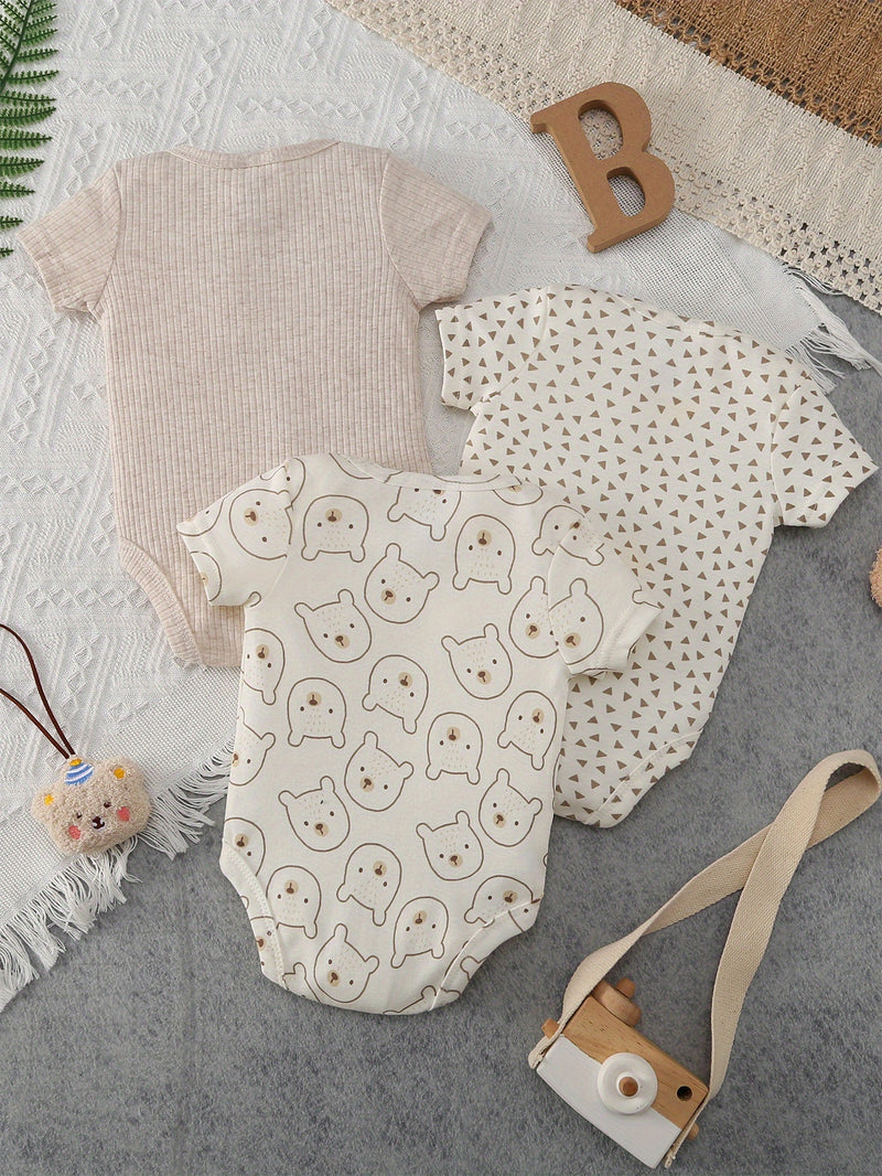 3-Piece Newborn Set with Cute Bear Pattern, Casual Outfit for Boys 0-9 Months.