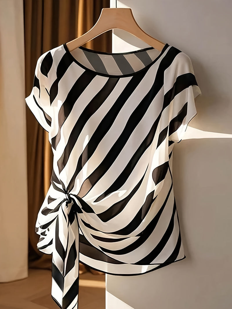 Women's Elegant French-Inspired Sleeveless Blouse.