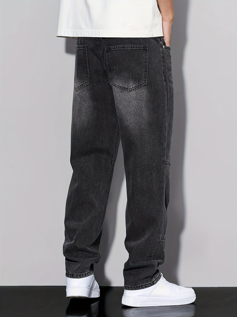 Men's Classic Regular Fit Washed Jeans.