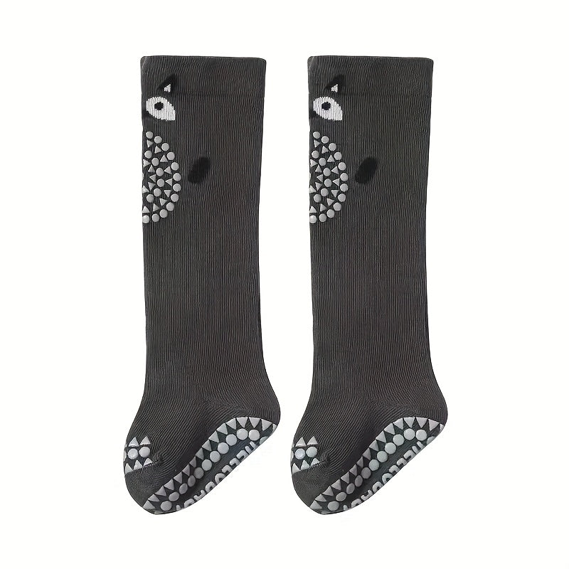 A Pair of Mid-Length Socks with Knee, Featuring Non-Slip And Collision-Resistant Designs.