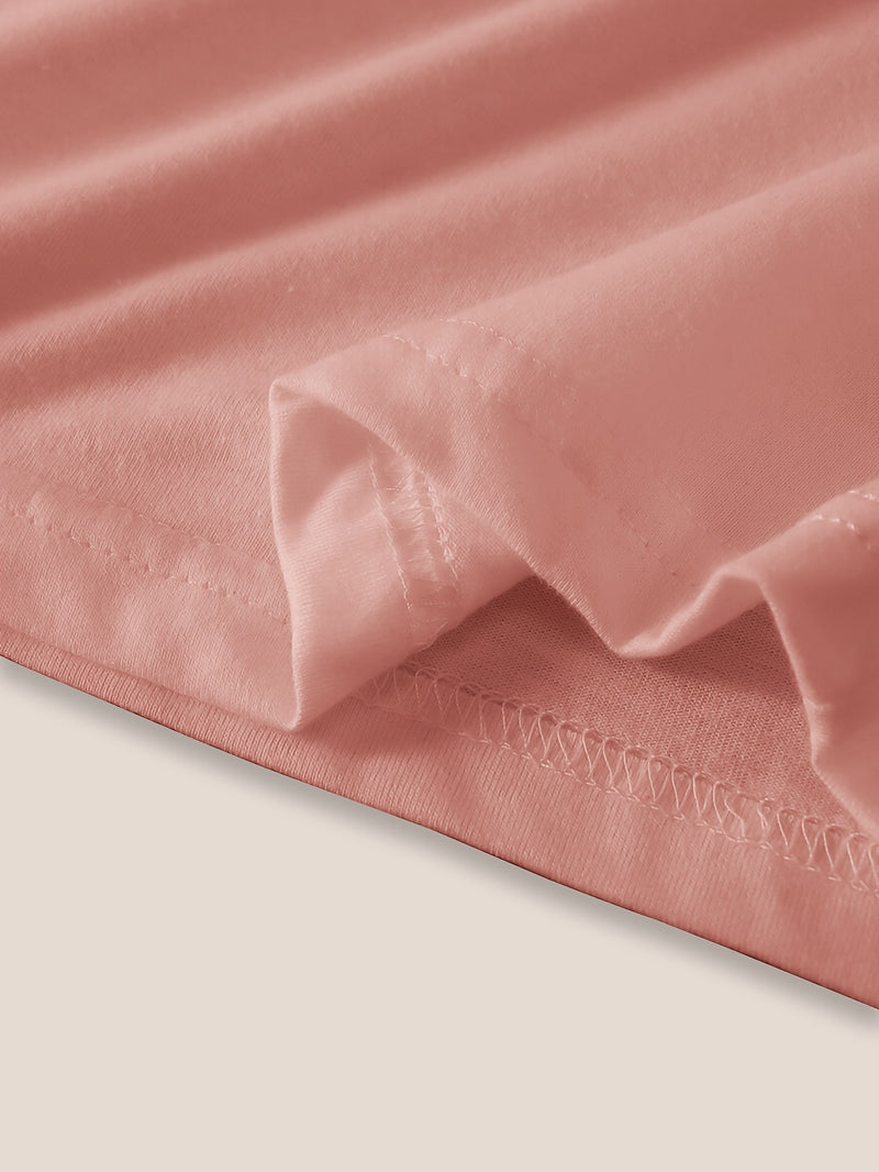 Women’s Geometric Print T-Shirt.