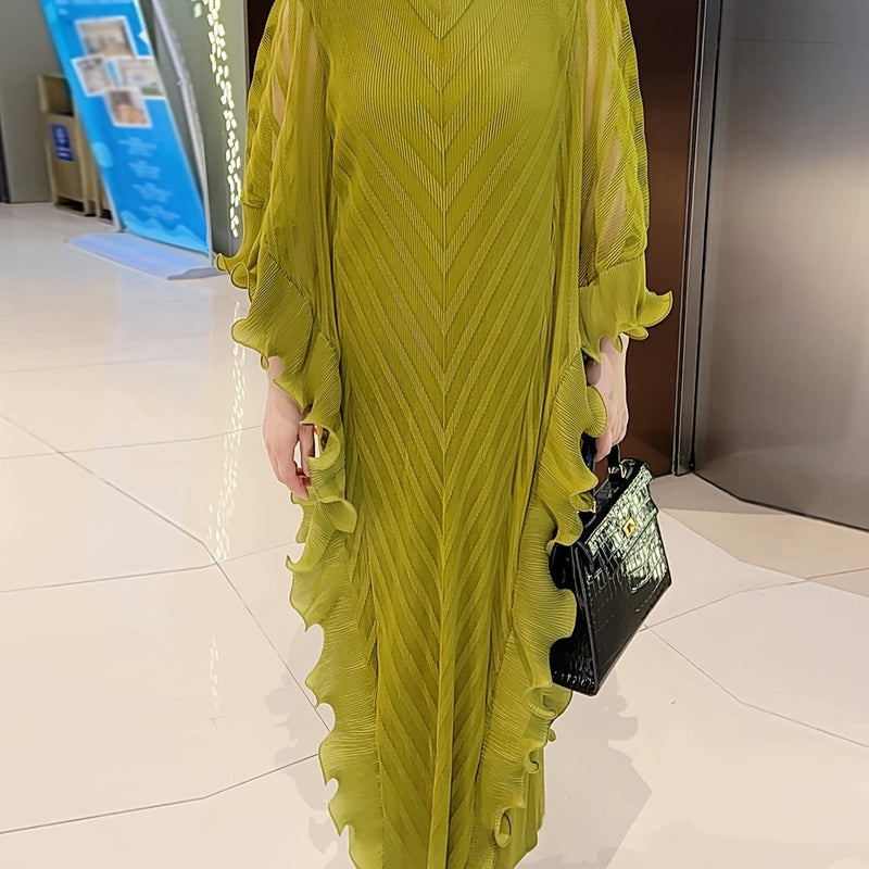 Women’s Elegant Long Dress with Stylish Pleats.