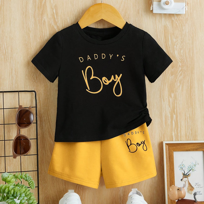 Youngsters's Alphabet Pattern T-shirt and Shorts Set, Perfect for Outdoor.