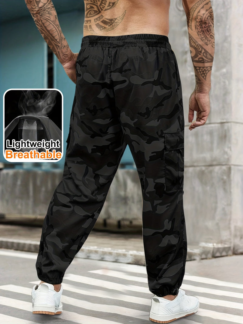 Men's Camouflage Outdoor Cargo Pants.