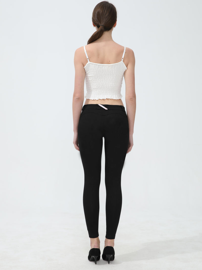 Women’s Slim-Fit Jeans Made of Stretchy Synthetic Denim.