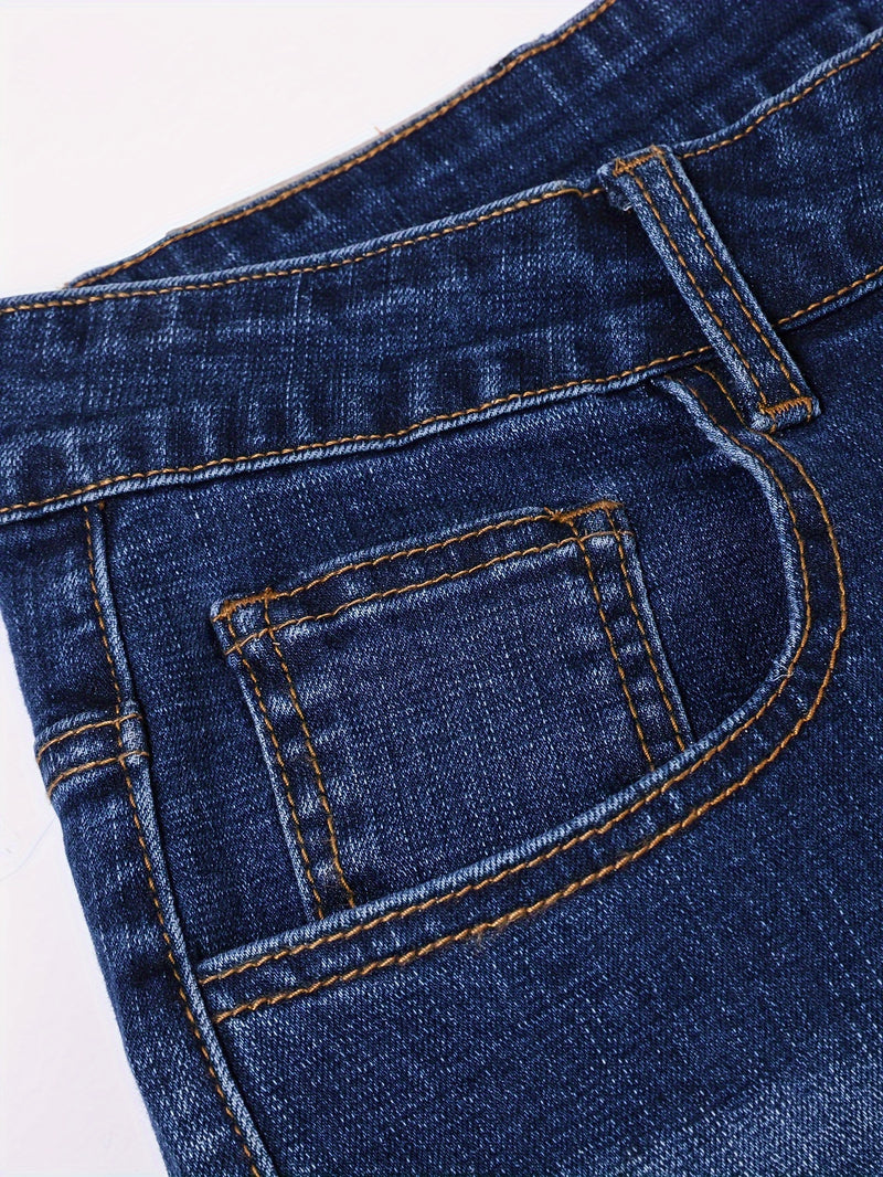 Men's Slim-Fit Stretch Denim Jeans in Dark Blue, Suitable for All Seasons.