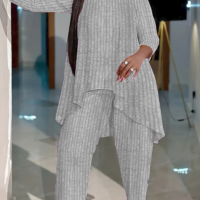 Women's Plus Size Fashion Round Neck Two-Piece Outfit.