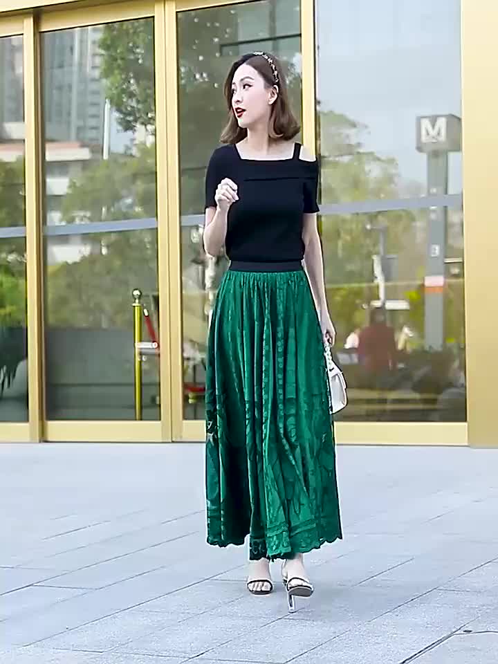 Elegant Women's A-Line Lace Skirt - Long Pleated Design.