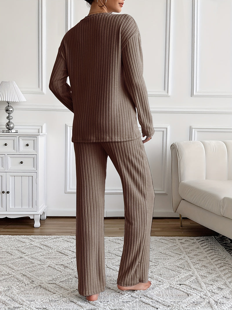 Casual And Stylish Two-Piece Set for Women.