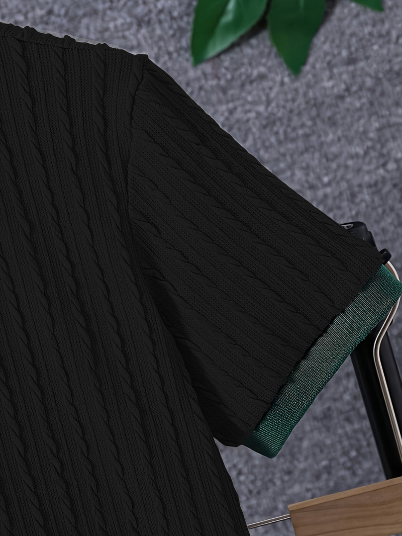 Men'S Casual Fashion Set Featuring a Top And Shorts.