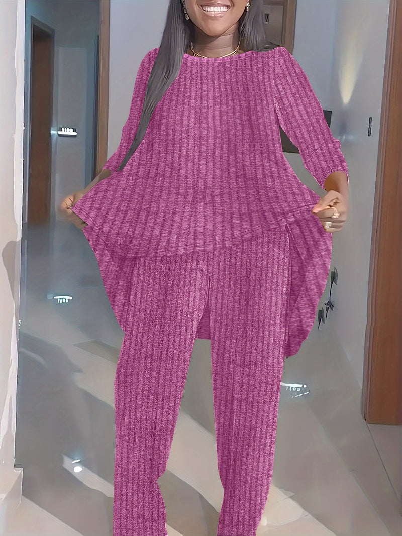 Women's Plus Size Fashion Round Neck Two-Piece Outfit.