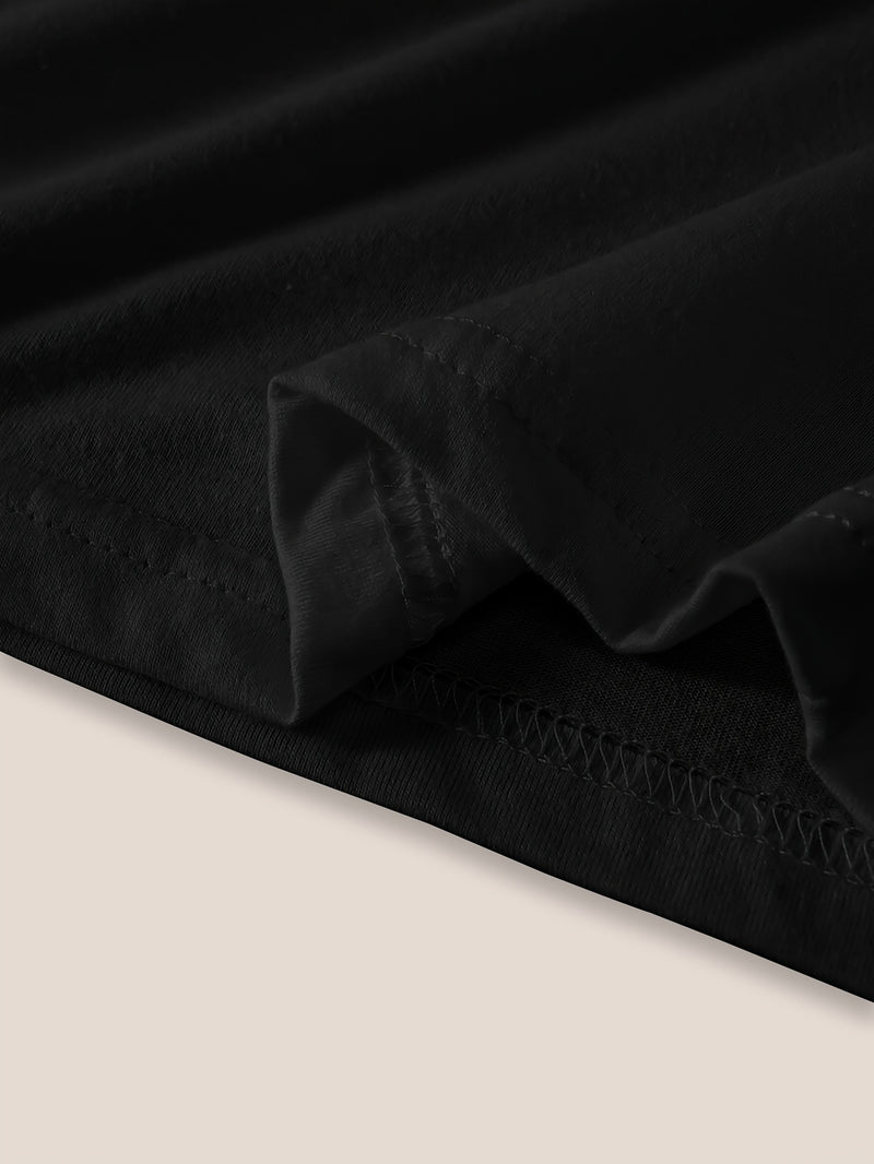 Women’s Geometric Print T-Shirt.